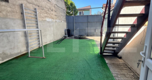 Proprietate cu potențial multiplu - Zona 7 Noiembrie, T&acirc;rg