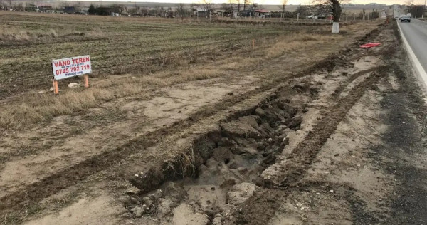 PROPRIETAR V&acirc;nd / &icirc;nchiriez teren DN39 Constanța - Cumpăna 550mp