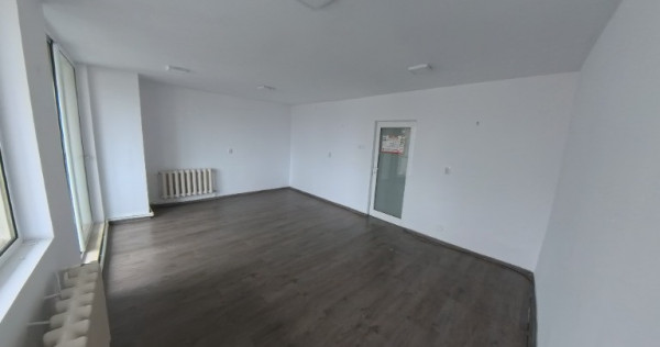 Spatiu cladire birouri cu balcon centru independentei sararie propriet.