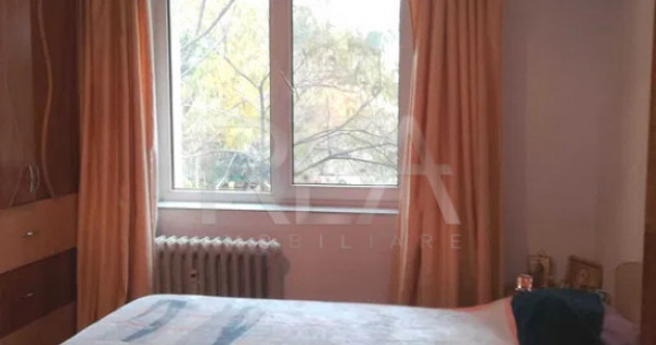 3 camere Dristor decomandat, et. 2, an 1984, metrou, 68 mp