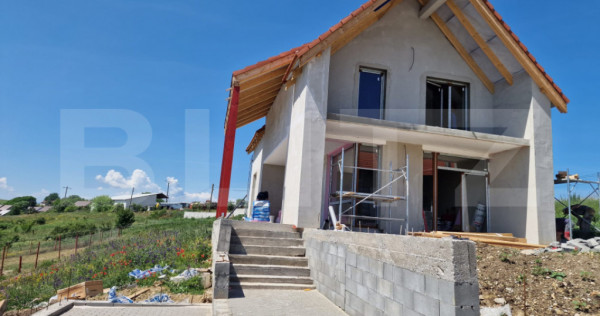 Casă P+1 cu terase spațioase, grădină și 2 locuri de p