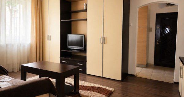 Apartament 2 camere, semidecomandat, mobilat, utilat, Avram Iancu!