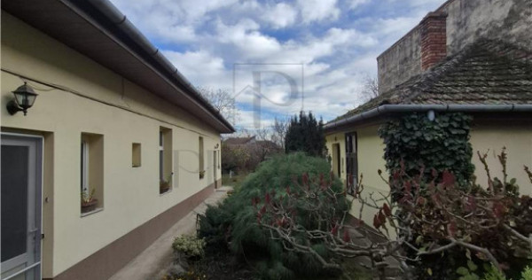 Oportunitate in Timisoara - 880mp teren - doua case - ideal