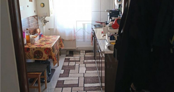 GIROCULUI - 2 CAMERE - CENTRALA PROPRIE - ETAJ INTERMEDIAR -