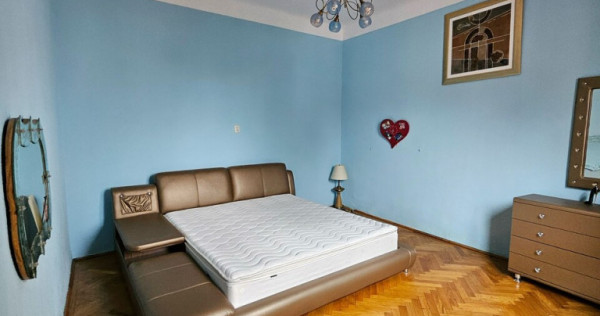 CENTRAL Bulevard-casa boiereasca 1940, 5 camere inalte - 175