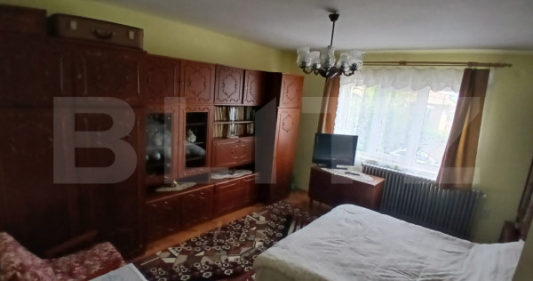 Casă de v&acirc;nzare, 95 mp, zona Reghin