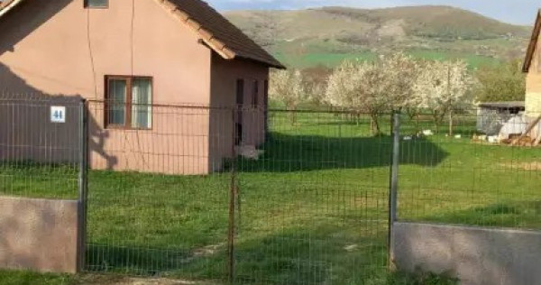 V&acirc;nd casă &icirc;n Jud. Alba, Sat Benic, comuna Galda de Jos