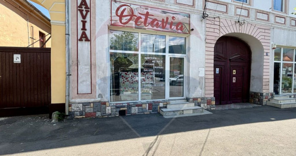 Spațiu comercial stradal de &icirc;nchiriat, Codlea