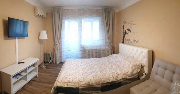 Garsonieră decomandată, 33 mp utili, mobilată și utilat?