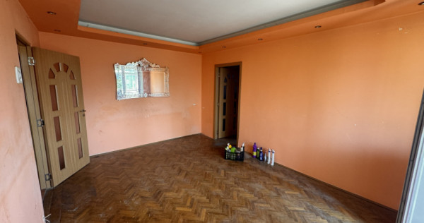 Apartament 3 camere, decomandat, 57 mp, zona Nicolae Titules