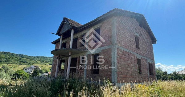 Casă la Roșu 265 mp util | Zona Valea Jelnii | Teren 90...