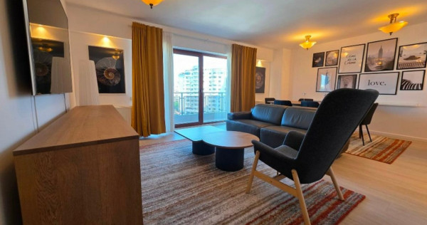 Apartament 4 camere, Piata Alba Iulia. Decebal. Loc parcare