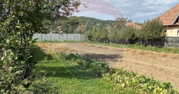 Teren intravilan 676 mp, zonă centrală Măneciu-Unguren...