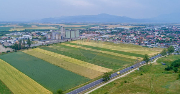 Teren intravilan de v&acirc;nzare &icirc;n Codlea, iesirea spre Sibiu