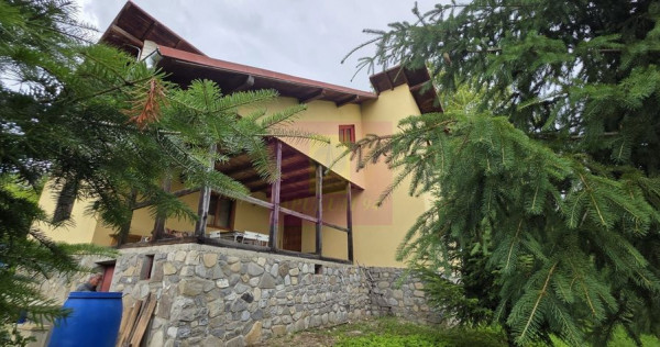 Cabana cu 5 camere de vanzare in Provita