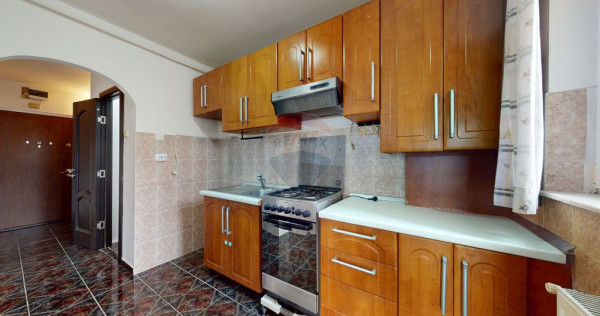 2 Camere | Astra | Vedere T&acirc;mpa | Etaj 8 | 85.000 &euro; | ...