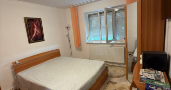Apartament 2 camere de v&acirc;nzare &icirc;n zona CET &ndash; etaj interm