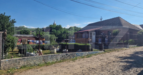 Casa locuibila 74 mp ,cu gradina de 1000mp, Cara