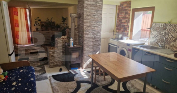 Casa locuibila 74 mp ,cu gradina de 1000mp, Cara