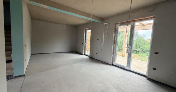 Duplex 5 camere - dormitor la parter - toate utilitatile