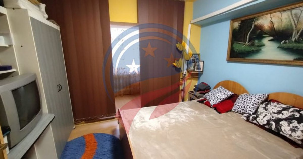 Apartament 4 camere decomandat de vanzare&ndash; Craiova, Lă...