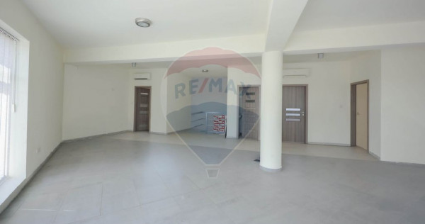 De &icirc;nchiriat &ndash; Spațiu comercial cu depozit, 456 mp, z...