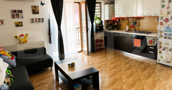 Apartament 3 camere, 68 mp, parcare, zona Sub Cetate