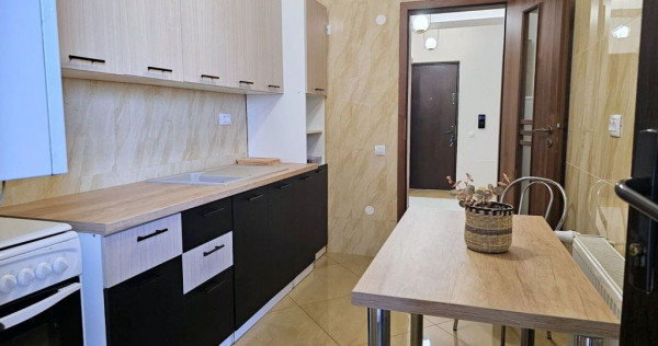 De inchiriat o camera Italian Residence, etaj 9/12, 420 euro