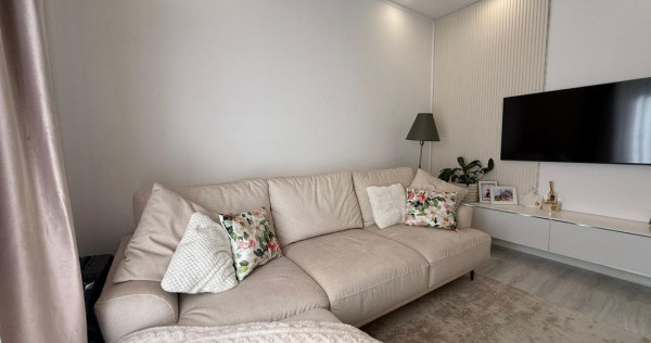COSMOPOLIS - Apartament cu 2 camere, mobilat si utilat.