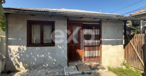 Casa cu 4 camere si baie + teren 567 mp pe Nicolae Balcescu