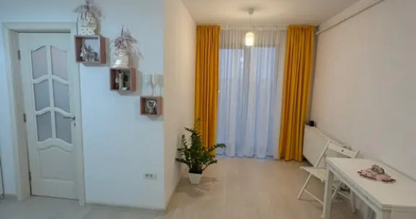 Garsonieră de v&acirc;nzare-Mangalia, zonă centrală!
