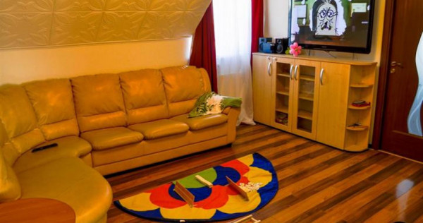 Apartament 3 camere zona Spitalul Judetean