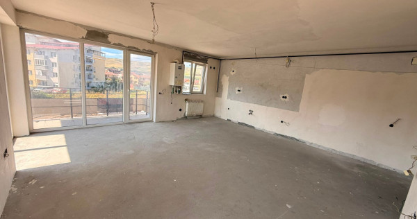 Apartament 2 camere semidecomandat zona Florilor