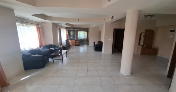 Inchiriez apartament 3 camere Andrei Saguna + loc parcare ID:RH-45483-