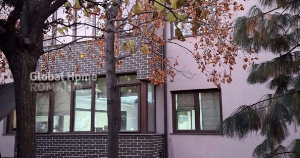Vilă premium Unirii &ndash; Tineretului | Terasă 18 mp | Curte