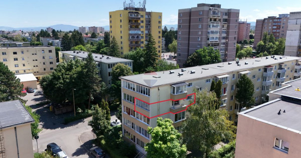 Apartament 2 camere | Astra | Etaj 3 | Vedere spre T&acirc;mpa | Comision 0%