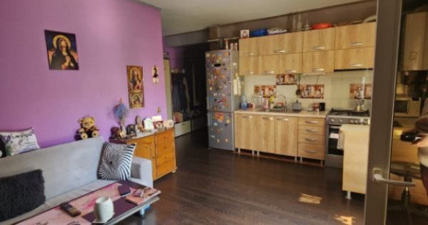 Apartament 2 Camere si Parcare inclusa in pret, Zona Stejaru
