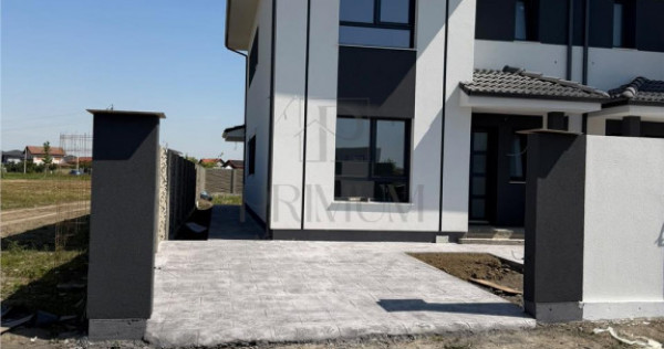 1/2 DUPLEX DE V#194;NZARE - MO#536;NI#538;A NOU#258; - ZONA