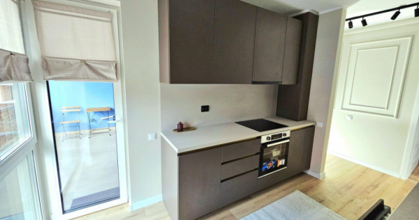 Apartament 3 camere 64 mp + logie 8 mp Floresit zona Tineret