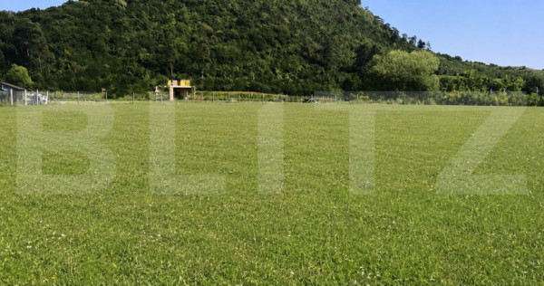Teren intravilan 1.400 mp &ndash; ideal pentru construcția unei