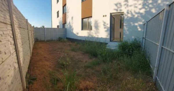 Apartament decomandat cu bucatarie inchisa si curte proprie-40 mp