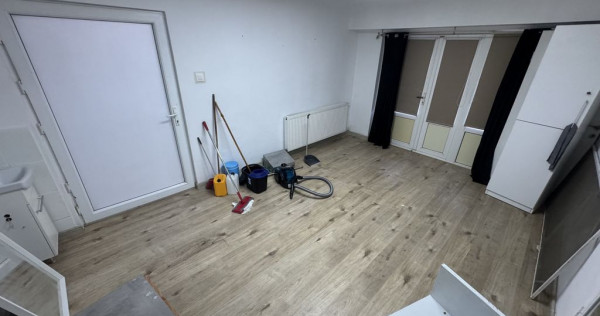 Spatiu Comercial zona Inel 2 Pretabil Coafor Manichiură ...