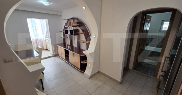 Apartament de v&acirc;nzare cu 2 camere, 43 mp, zona Semicentral