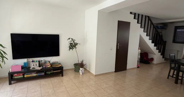 Proprietar vand casa Tunari