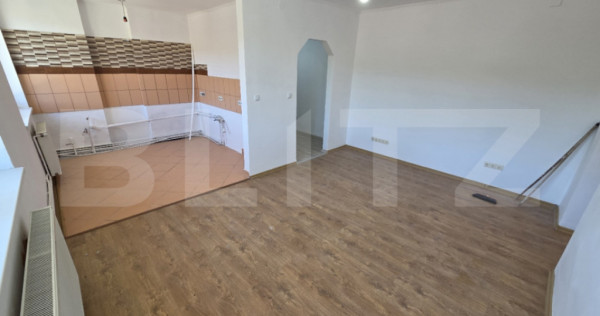 Apartament de vănzare, 3 camere, 64 mp, zona Sărmășag