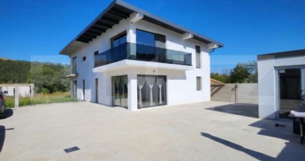Duplex de vanzare, 103 mp, teren 285 mp, zona Gilau