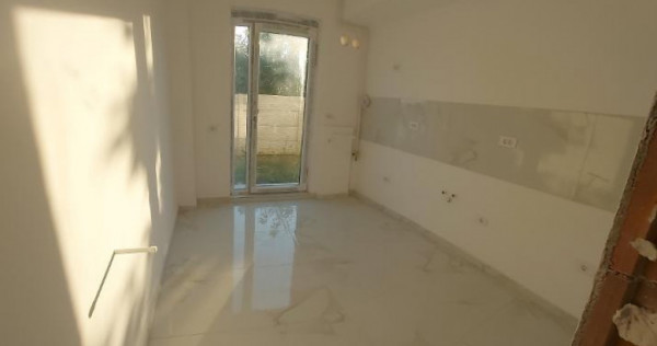 40 mp curte proprie si apartament decomandat 2 camere