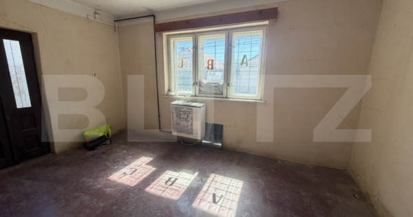 Casa de vanzare, 78 mp, teren 401 mp, zona SImleu Silvaniei