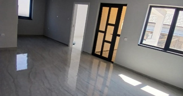 DE V&Acirc;NZARE CASĂ 3 CAMERE NĂVODARI