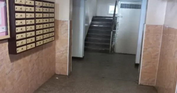 Inchirieri garsoniera 17m2. Pta Reșita